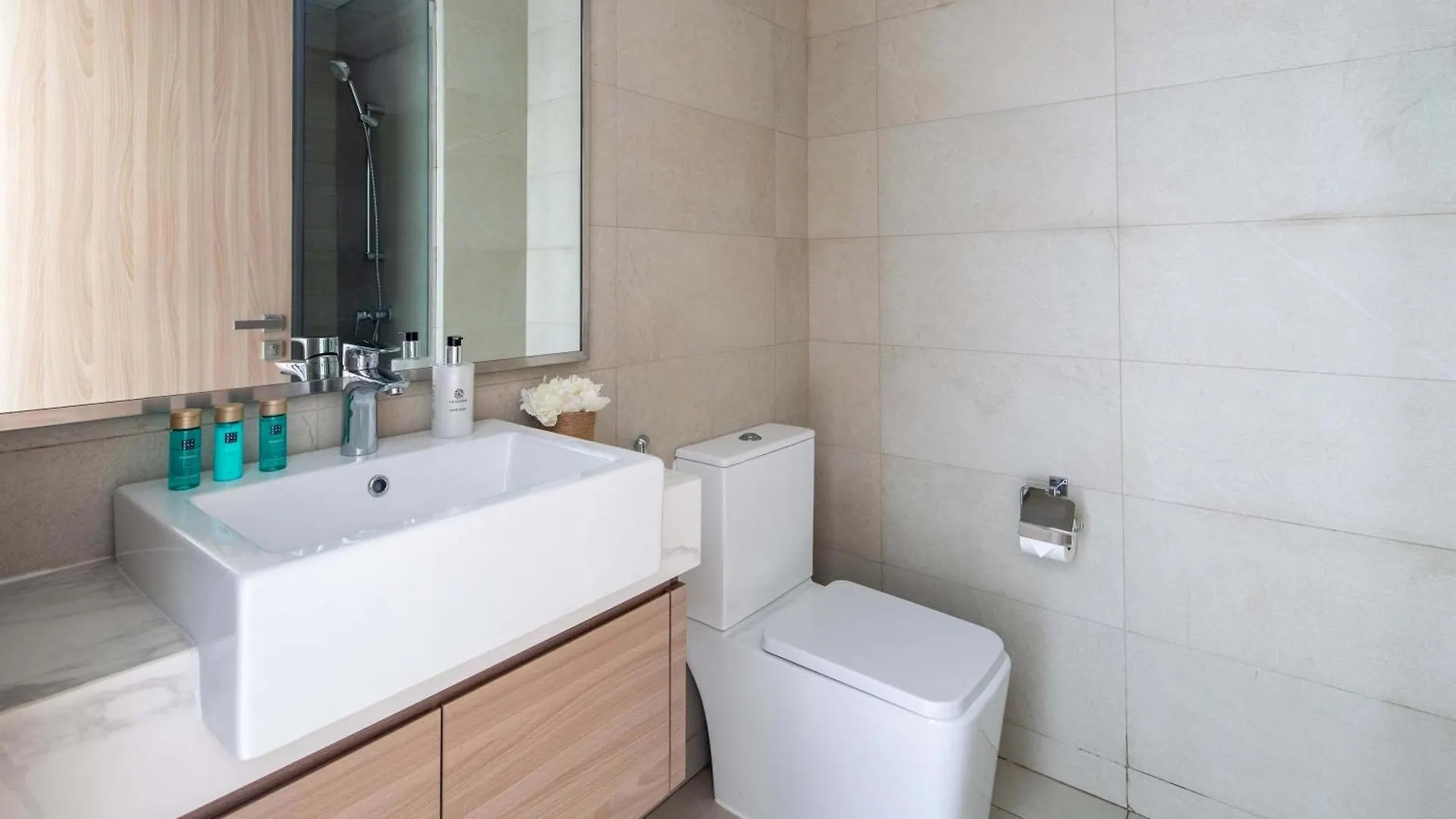 Frank Porter - Azizi Riviera 28 Dubai Apartment