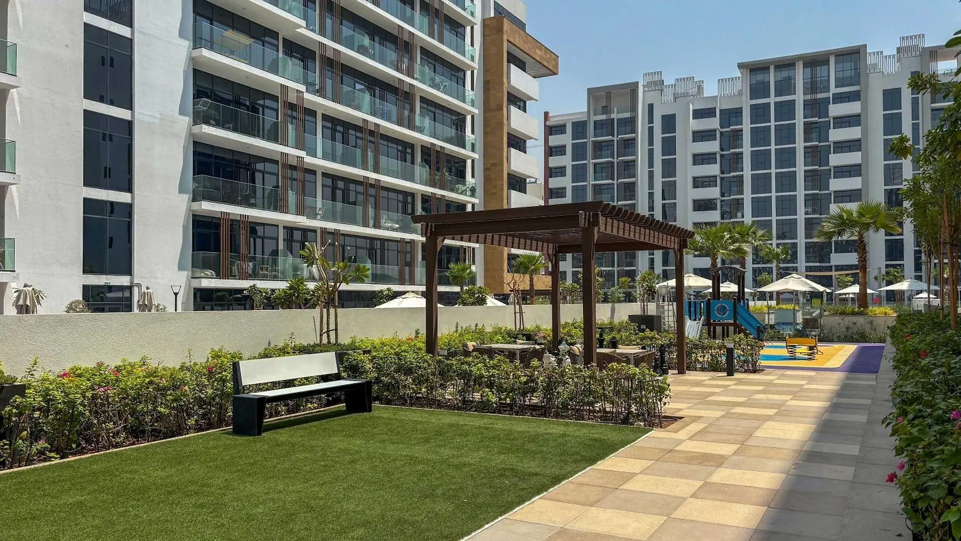 Frank Porter - Azizi Riviera 28 Dubai Apartment